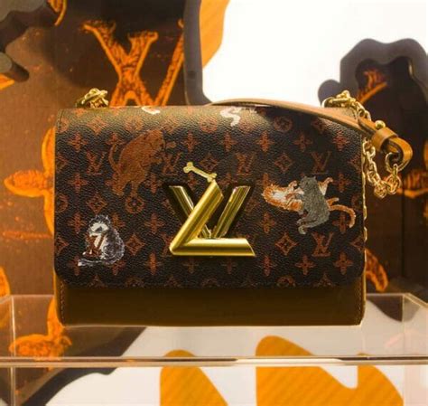 does louis vuitton burn baggage